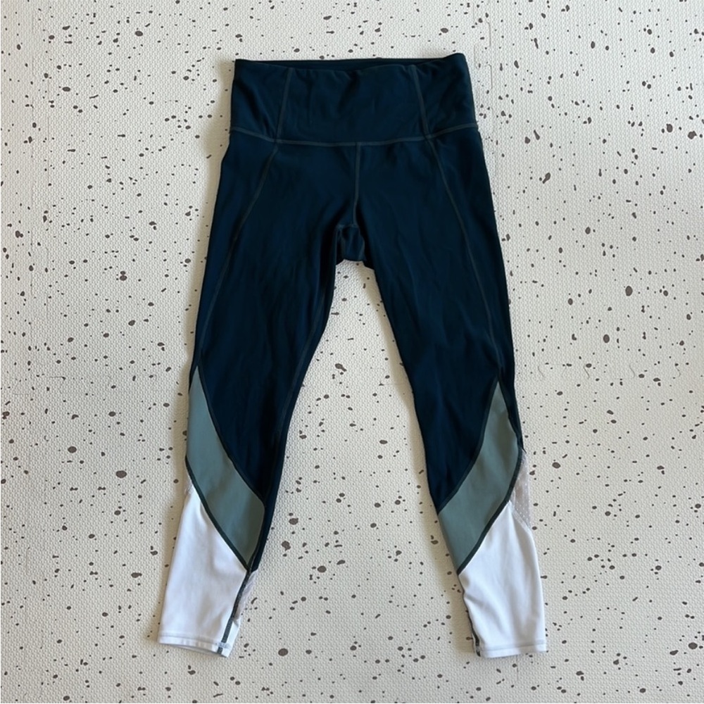 💘 ATHLETA - BLUE, GREEN & WHITE COLORBLOCK MESH LEGGINGS
